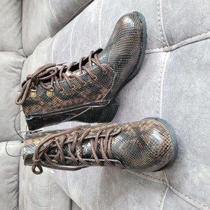 NEW White Mountain Tisbury Combat Boots Size 5.5